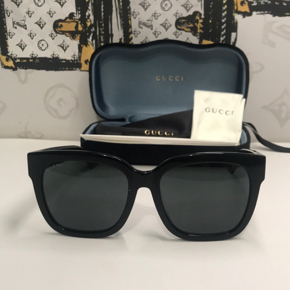 New Authentic Gucci Black Sunglasses GG0034SAN 001 - Picture 5 of 13